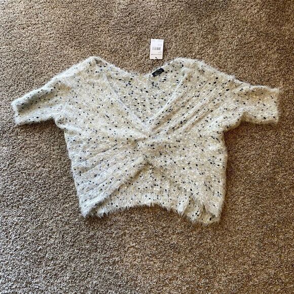 💼NWT Roffe Twist Front Eyelash Sweater Pullover Short Sleeve - Picture 4 of 10